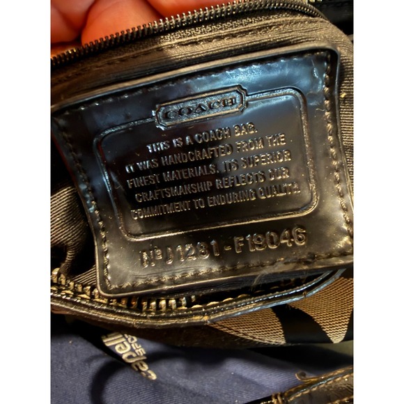 Coach Handbags - Coach Signature Canvas Shoulder Bag w Matching Wallet Turnlock Black Tan